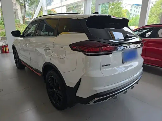 Geely Boyue — Фото автомобиля 4
