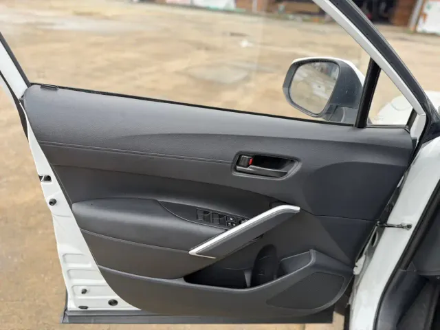 Toyota Corolla Cross — Фото автомобиля 4