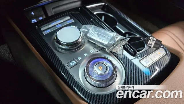Genesis G80 Бензин 2.5 турбо AWD — Фото автомобиля 9