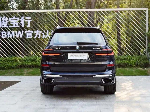 BMW X7 — Фото автомобиля 4