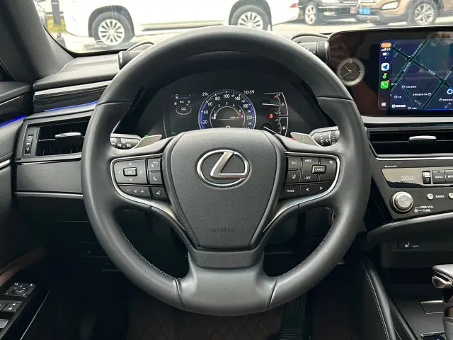 Lexus ES — Фото автомобиля 16