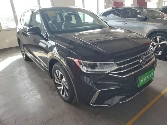 Volkswagen Tiguan L PHEV — Фото автомобиля 3