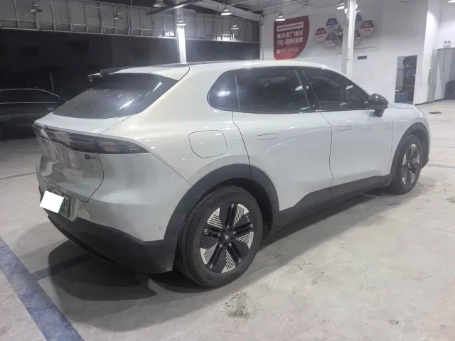 Deepal S05 — Фото автомобиля 3