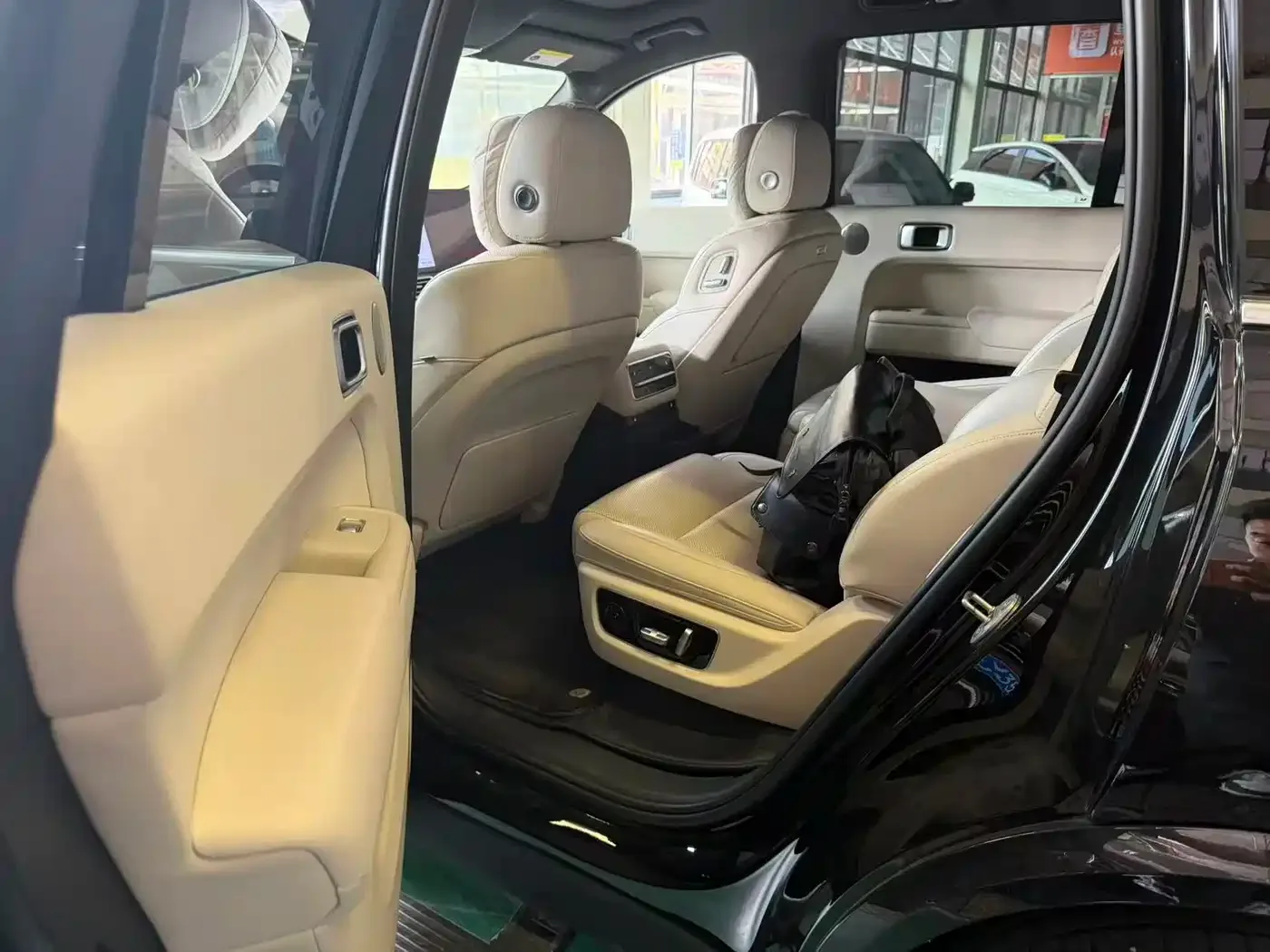 Li Auto Li Xiang L9 2022 Max — Фото автомобиля 4