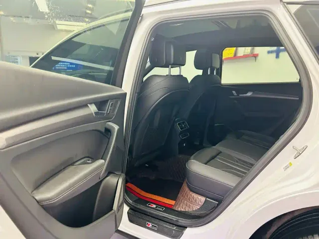 Audi Q5L — Фото автомобиля 23
