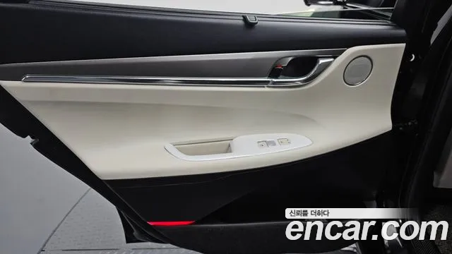 Hyundai Grandeur (New) Hybrid — Фото автомобиля 14