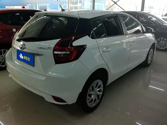 Toyota Vios FS — Фото автомобиля 3