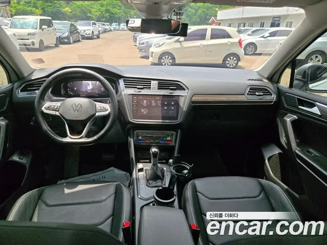 Volkswagen Tiguan — Фото автомобиля 9