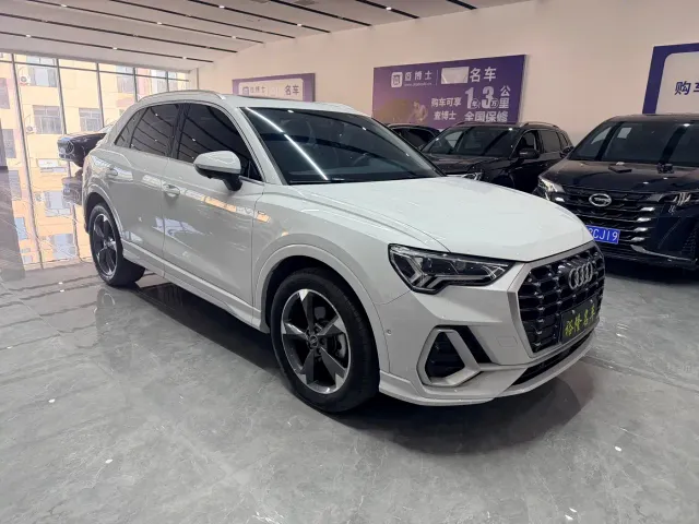 Audi Q3 — Фото автомобиля 3
