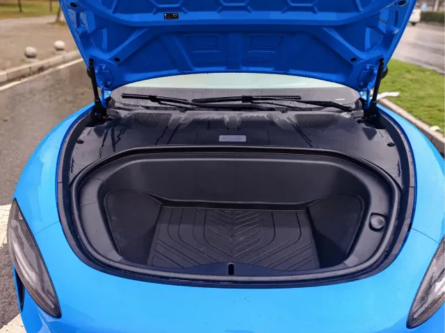 Xiaomi SU7 — Фото автомобиля 23