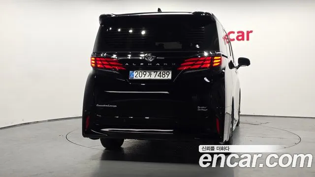 Toyota Alphard — Фото автомобиля 4