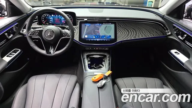 Mercedes-Benz E-Class — Фото автомобиля 7