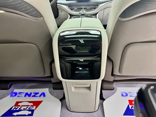 Denza D9 — Фото автомобиля 23