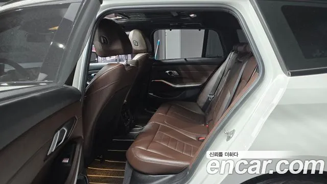 BMW 3-Series 3 серия (G20) 320i Touring M Sport — Фото автомобиля 13