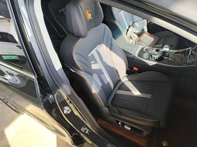 Forthing Yacht — Фото автомобиля 24