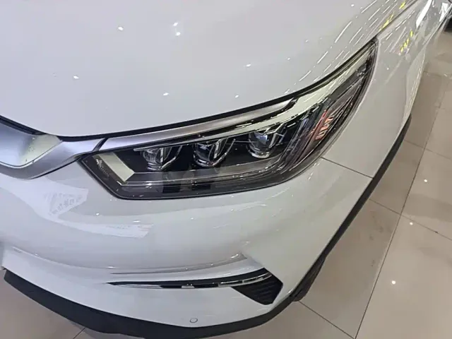 BYD Yuan Pro — Фото автомобиля 23