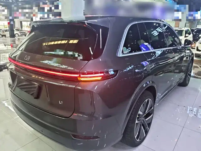 Li Auto L7 — Фото автомобиля 6