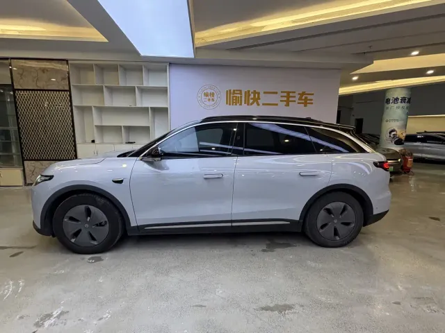 Leapmotor C11 — Фото автомобиля 3
