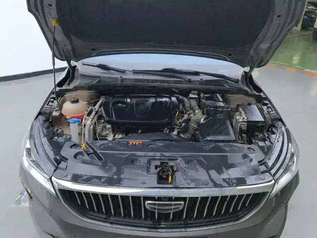 Geely Emgrand — Фото автомобиля 10