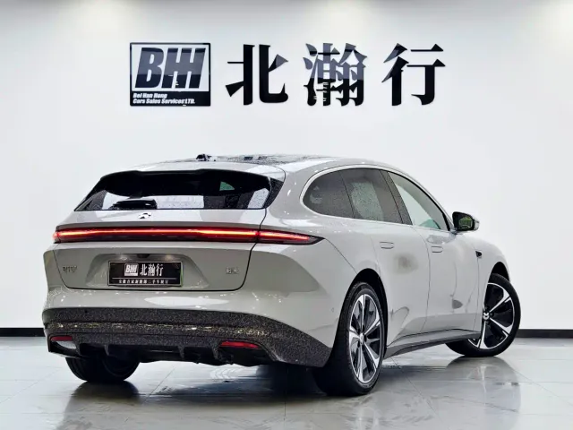 Nio ET5 Touring — Фото автомобиля 6