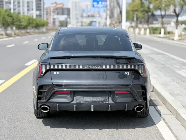 Lynk & Co 03 — Фото автомобиля 14