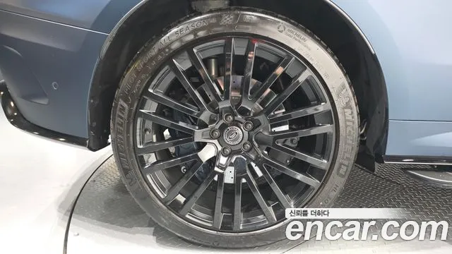 Land Rover Range Rover Sport — Фото автомобиля 5