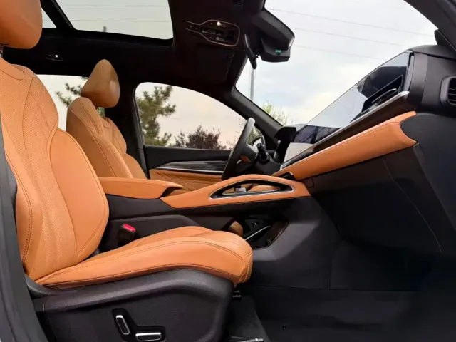Geely Xingyue L Extended-Range EV 2022 1.5T DHT Range-extender Electric Ultimate Edition — Фото автомобиля 13