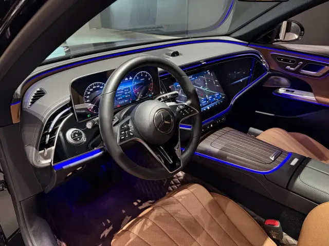 Mercedes-Benz E-Class — Фото автомобиля 7
