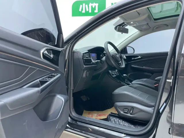 Jetta VS7 — Фото автомобиля 16