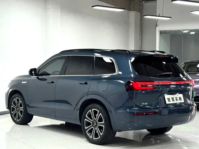 Aito M7 — Фото автомобиля 4