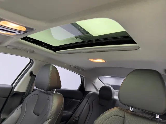 Hyundai Elantra — Фото автомобиля 19