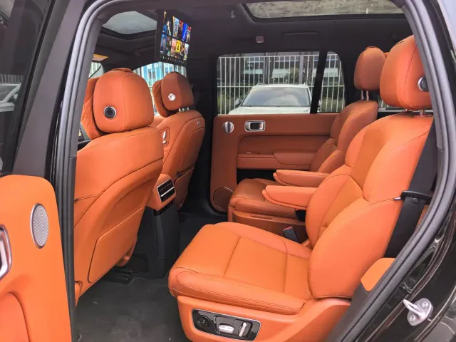 Li Auto L9 — Фото автомобиля 10