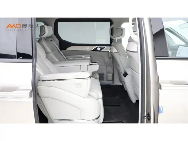 Volvo EM90 — Фото автомобиля 8