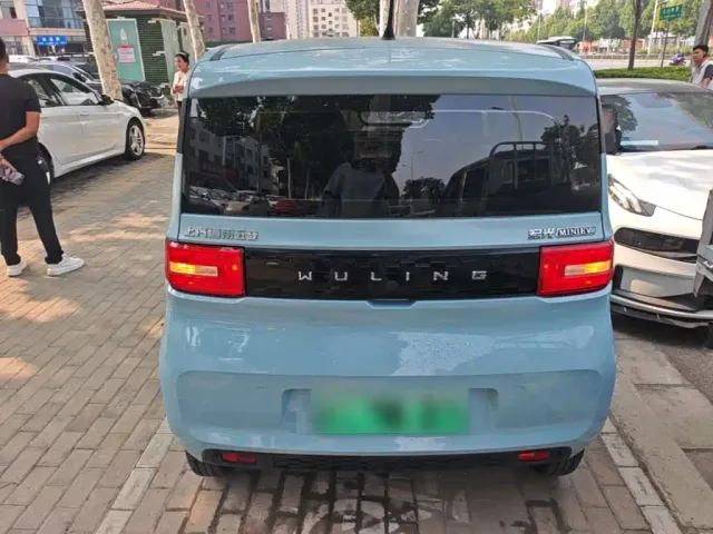 Wuling Hongguang Mini EV — Фото автомобиля 5