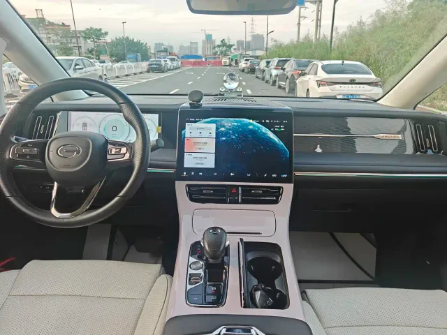GAC Trumpchi E9 — Фото автомобиля 5