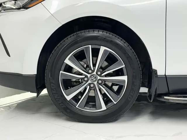 Toyota Harrier — Фото автомобиля 23