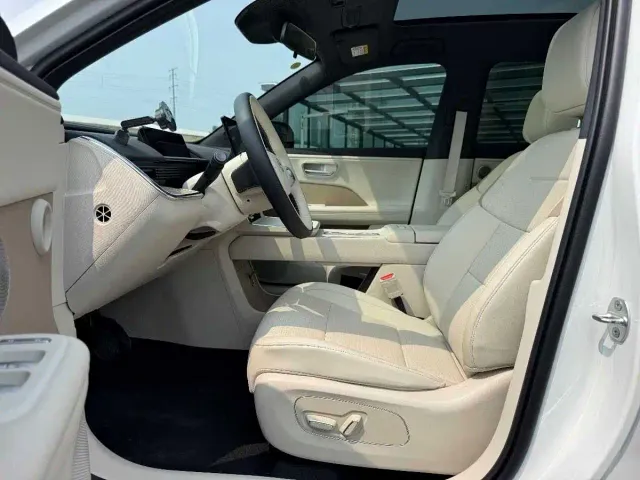 Toyota BoZhi 3X — Фото автомобиля 9