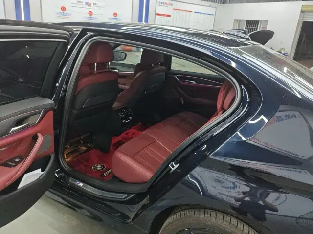 BMW 5 Series — Фото автомобиля 3