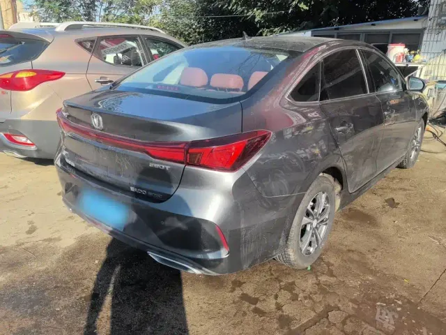 Changan Eado — Фото автомобиля 8