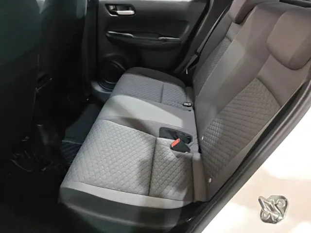 Honda Fit — Фото автомобиля 16