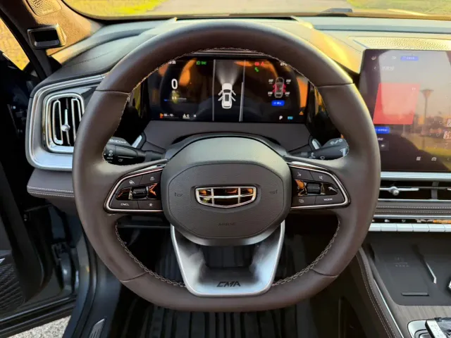 Geely Xingyue L — Фото автомобиля 11