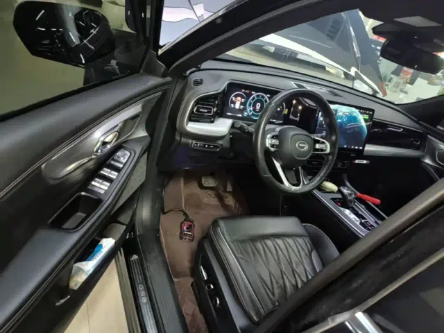 GAC Trumpchi GS8 — Фото автомобиля 15