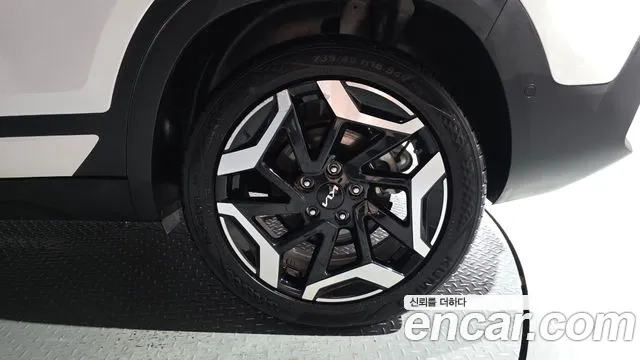 Kia Seltos Бензин 1.6 турбо 2WD — Фото автомобиля 16