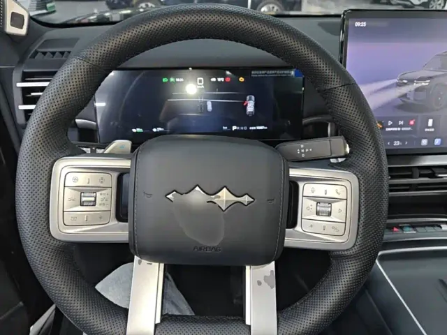 BYD FangChengBao Titanium 7 — Фото автомобиля 10