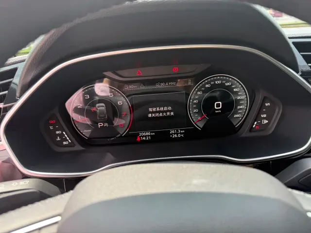 Audi Q3 — Фото автомобиля 13