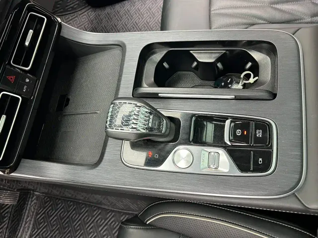 GAC Trumpchi GS8 — Фото автомобиля 11