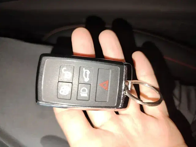 Land Rover Discovery Sport — Фото автомобиля 8