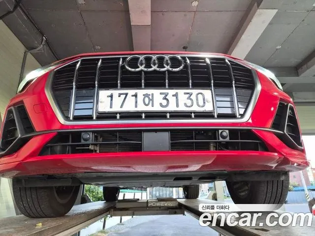 Фотография автомобиля — Audi Q3 F3