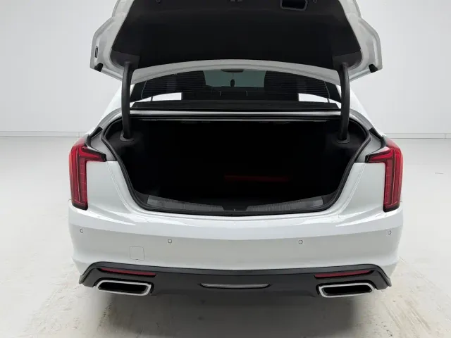 Cadillac CT5 — Фото автомобиля 10