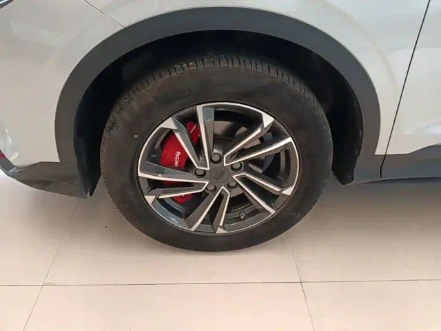 Geely Binyue — Фото автомобиля 22